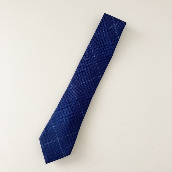 Michael Kors Silk Tie - Picture 1 of 5